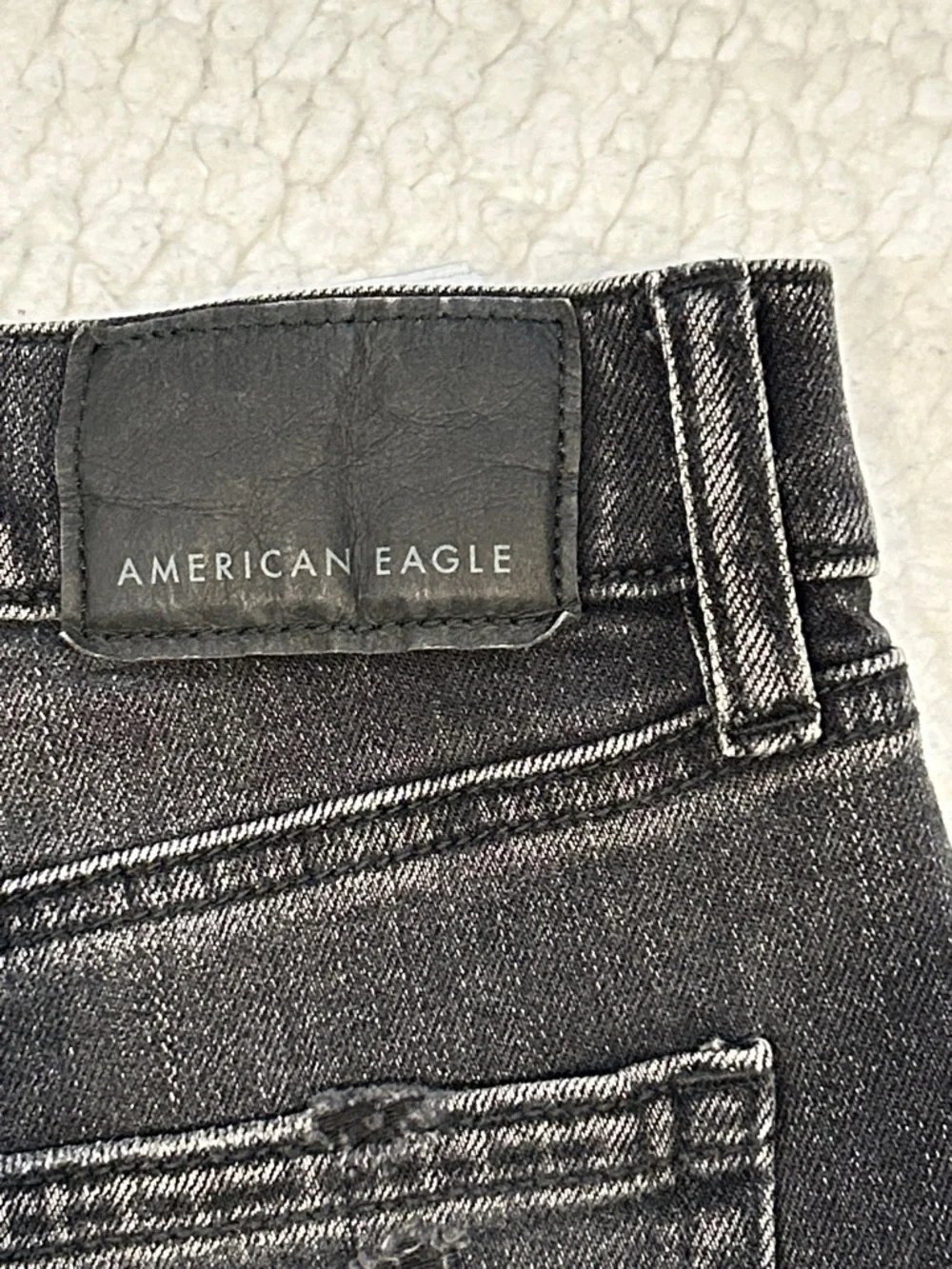 American Eagle Black Ex Boyfriend Jeans sz 2 Strigid Distressed Denim Black Wash